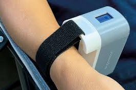 This Bracelet Can Predict a Heart Attack Before It Strikes
